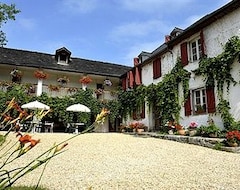 Khách sạn Hotel Les Bains De Secours (Sévignacq-Meyracq, Pháp)