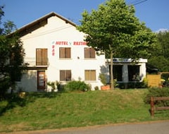 Otel La Trinite (Saint-Firmin, Fransa)