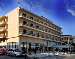 فندق أتلانتس هوتل (مدينة كورفو, اليونان)