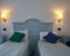 Blue Moon Hotel (Pantelleria, Italy)