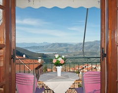 Tüm Ev/Apart Daire Hilltop Penthouse Condo With Breath-Taking Views! (Delphi, Yunanistan)