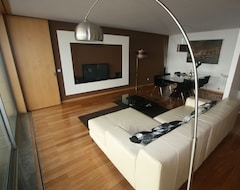 Casa/apartamento entero Modern Beach Appartment Azurara, Free Wifi, Swimming Pool, Condominium, 55” Tv (Vila do Conde, Portugal)