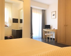 Otel Luxury B&b Dimora Albani (Savignano Irpino, İtalya)