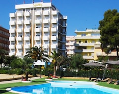 Khách sạn Hotel Sporting (Alba Adriatica, Ý)