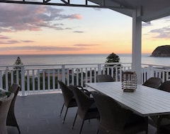 Toàn bộ căn nhà/căn hộ Free Night -new Hampton Style Beach House Opposite Beach With Breathtaking Views (Copacabana, Úc)