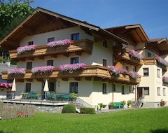 Hotel Schwoagerhof (Fuegen, Austrija)