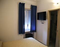 Khách sạn Guest House La Piazzetta (Capri, Ý)