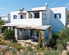 Hotel Flora & Agelos Studios (Chrissi Akti, Greece)