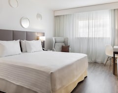Hotel Ac Paris Le Bourget Airport By Marriott Deluxe (Versailles, France)