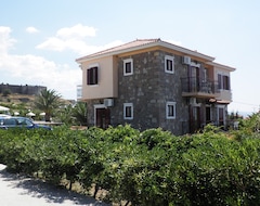 Khách sạn Acropol (Mithimna - Molivos, Hy Lạp)