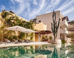Hotel Celeste Beach Residences & Spa (Huatulco, Mexico)
