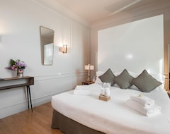Hotel Lungarno Vespucci Charming Apartment (Florence, Italy)