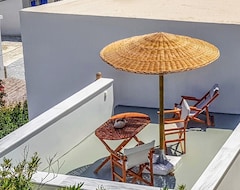 Toàn bộ căn nhà/căn hộ Studio With Terrace | Close To The Sea (Tinos - Chora, Hy Lạp)