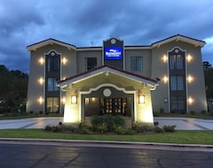 Otel Casa Bella Inn & Suites Extended Stay (Tallahassee, ABD)