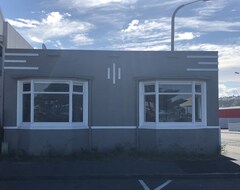 Entire House / Apartment Marine Parade Beach Front With Ocean View (Napier, New Zealand)