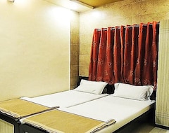 Hotel Pavitra (Pimpri-Chinchwad, India)