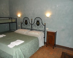 Bed & Breakfast Le Rondini (Chiusi, Ý)