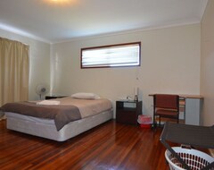 Hele huset/lejligheden Great Location Large House On Half Acre Block (Gladstone, Australien)