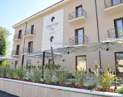 Khách sạn Hotel Dori (Peschiera del Garda, Ý)