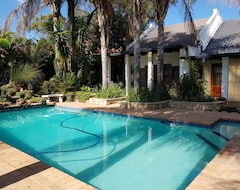 Pansiyon Six Valk Avenue Guest House (Fourways, Güney Afrika)