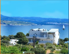 Khách sạn George Beach Studios (Pefki, Hy Lạp)