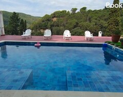 Tüm Ev/Apart Daire Superb House With Swimming Pool And 9 Larges Rooms (San Cipriano de Vallalta, İspanya)