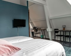 Hotel B&b 1001 Nacht Luxury Blue Quadruple Room (Haarlem, Holland)