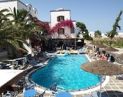 Khách sạn Kafouros Hotel (Kamari, Hy Lạp)