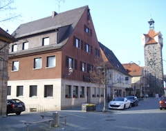 Otel Krone (Herzogenaurach, Almanya)