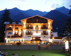Hotel Alpino Wellness & Spa (Peio, Italy)