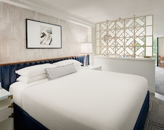 Hotelli Suite + Balcony | Pool ☀️+ Cabana | Bikes | Tennis (West Hollywood, Amerikan Yhdysvallat)