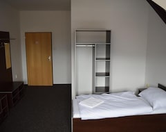 Hotel Ubytovani Ostende - Penzion (Chocerady, Češka Republika)