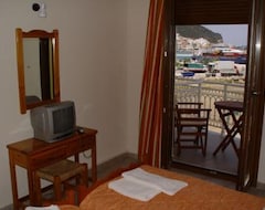 Hotel Mon Repos (Skopelos Town, Greece)