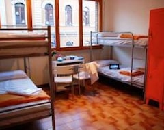 Hotel Hostel Pisa (Pisa, Italy)