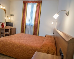 Khách sạn Hotel Posta (Comano Terme, Ý)