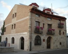 Otel Puerta del Arco (Tudela de Duero, İspanya)