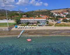 فندق Hotel Pebble Beach (Agios Isidoros, اليونان)