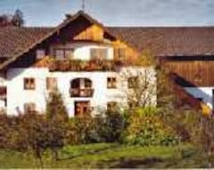 Hotel Stroblbauernhof (Seeham, Østrig)