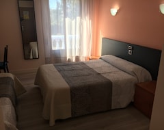 Hotel Azcona (Noja, Spain)