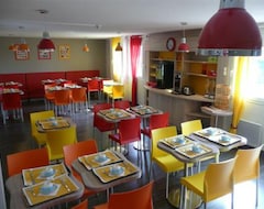 Hotel Kyriad Direct Chartres Est (Chartres, France)