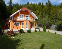 Koko talo/asunto Casa Banucu (Băile Homorod, Romania)