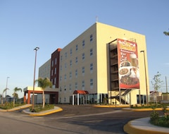 Khách sạn Plus Piedras Negras (Piedras Negras, Mexico)