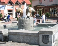 Khách sạn Hotel Roal (Czersk, Ba Lan)