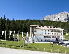 Hotel Sella (Selva in Val Gardena, Italy)