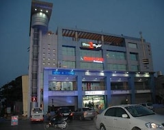 Otel Laksh Residency (Anand, Hindistan)