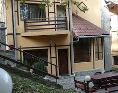 Pensión Holiday Houses Sinaia Prahova (Sinaia, Rumanía)