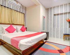 OYO 69852 Hotel Juhu Star (Bombay, Hindistan)