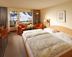 Hotelli Crystal (Adelboden, Sveitsi)