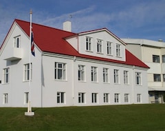 Otel Kirkjuhvoll Guesthouse (Akranes, İzlanda)