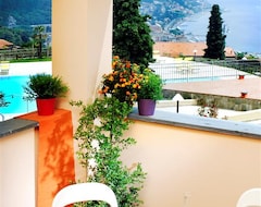 Serviced apartment Villa Beuca Residence (Cogoleto, Italy)